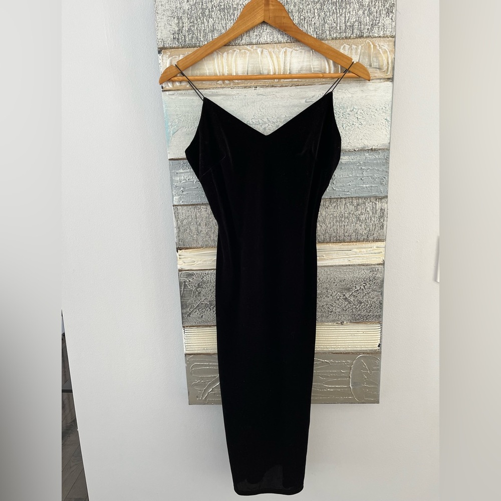 Classic Black Midi Slip Dress with Spaghetti Straps
